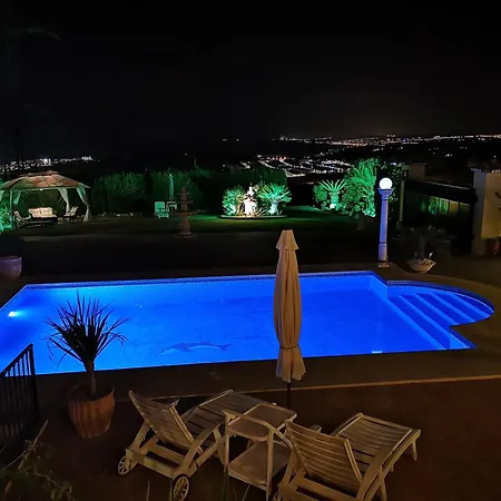 Roca Penthouse 아파트 *