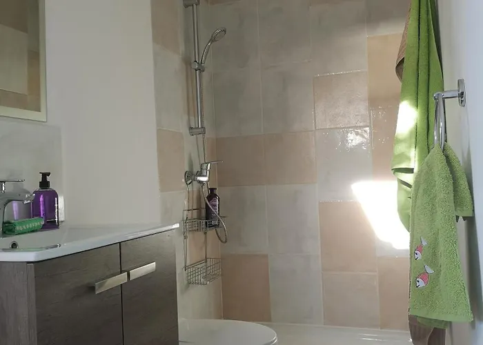 Roca Penthouse 아파트 에스테포나